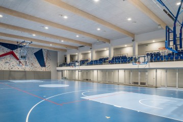 Centrum Sportu i Kultury VII LO Kraków 01