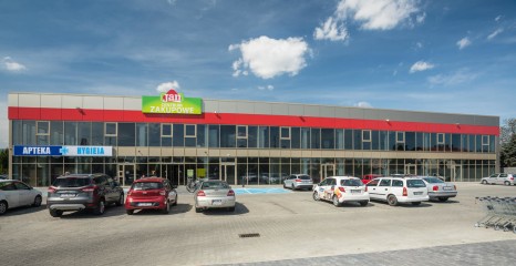 Centrum Zakupowe Jan Kęty 16