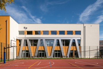 SALA SPORTOWA SP nr 40 UL. PSZCZELNA KRAKÓW 38