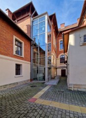 Winda zewnętrzna przy Sądzie w Myślenicach_3
