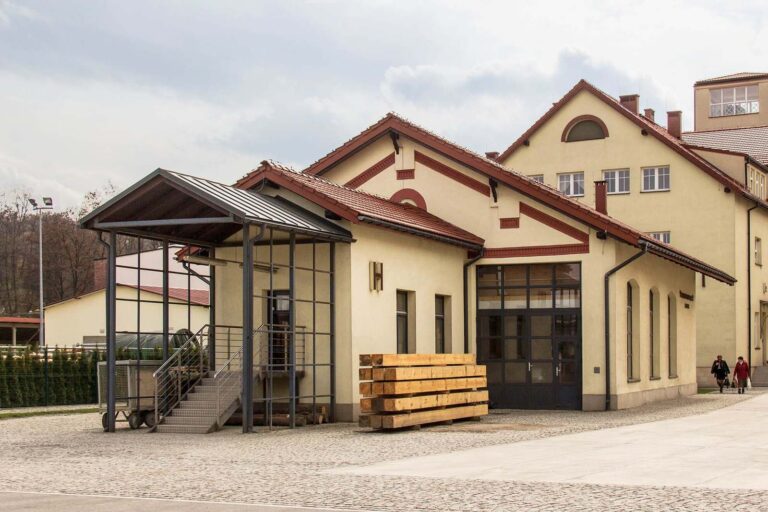 Kopalnia Soli Wieliczka, przebudowa budynku „Parowozownia” na Galerię rzeźby i pracownię artystów, Wieliczka