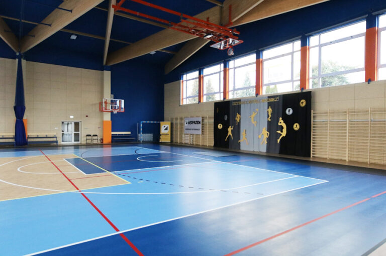 OTWARCIE HALI SPORTOWEJ PRZY SZKOLE PODSTAWOWEJ NR 89 W KRAKOWIE