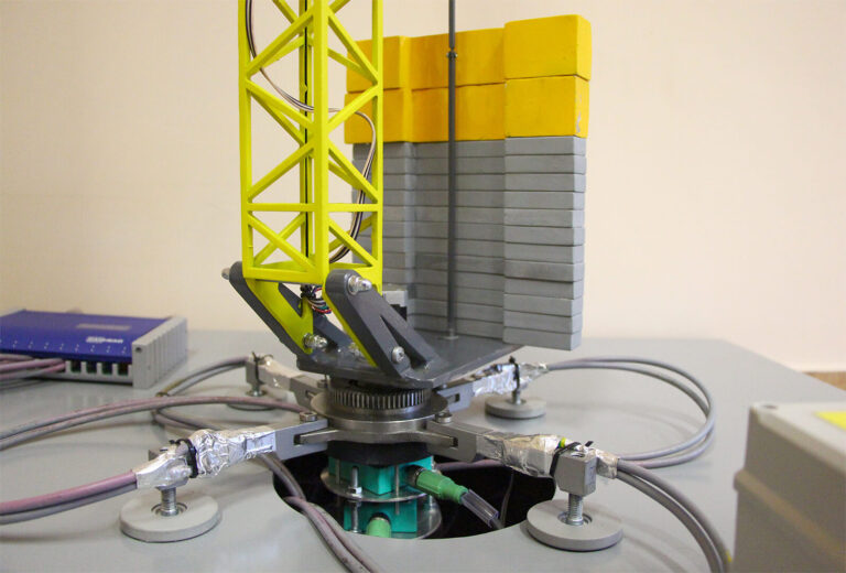 System monitorowania posadowienia żurawia wieżowego