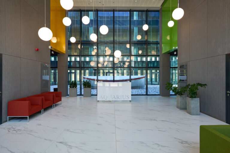 BUDYNEK BIUROWO – USŁUGOWY AQUARIUS W KRAKOWIE