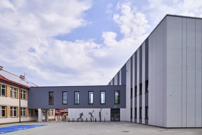 Hala Sportowa w Dębnie