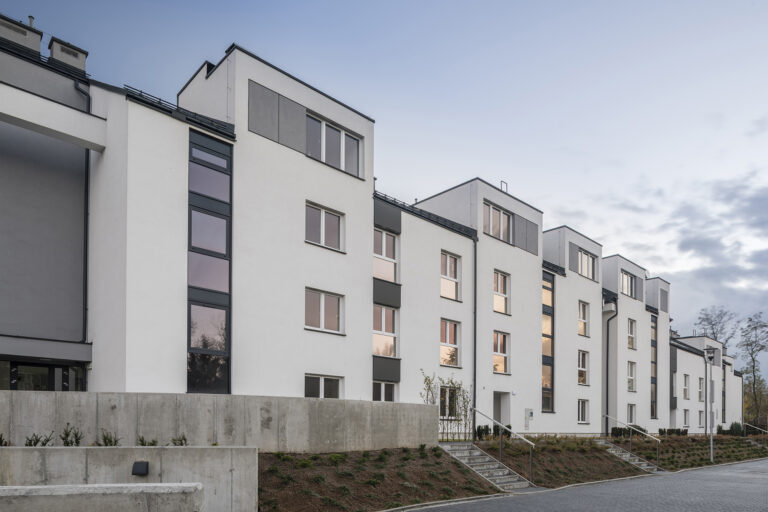 Zespół budynków mieszkalnych wielorodzinnych przy ul. Praskiej w Krakowie