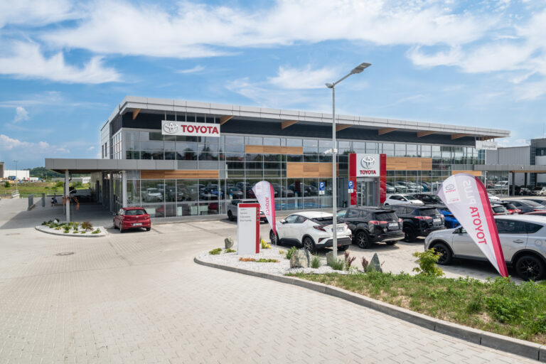 Budowa salonu samochodowego TOYOTA Dobrygowski