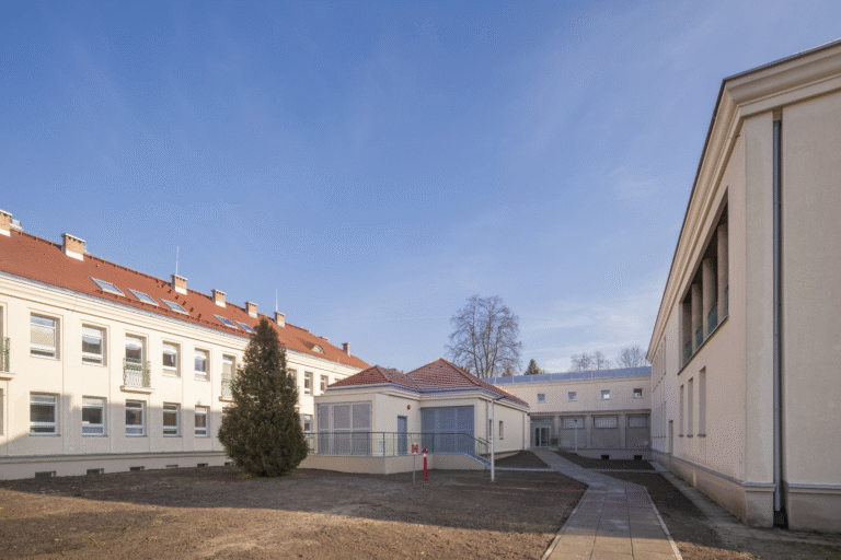 SZPITAL SPECJALISTYCZNY IM. STEFANA ŻEROMSKIEGO W KRAKOWIE