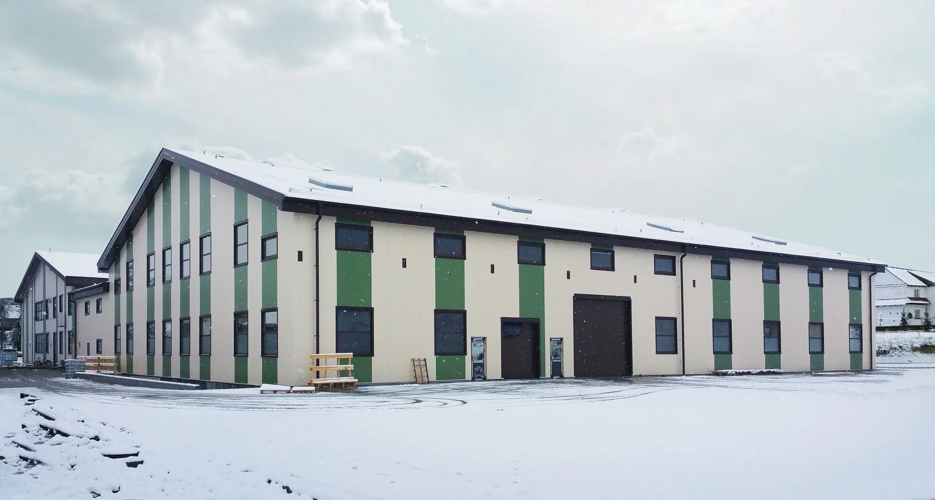 Budowa hali magazynowej krok po kroku – planowanie, projekt, wykonanie